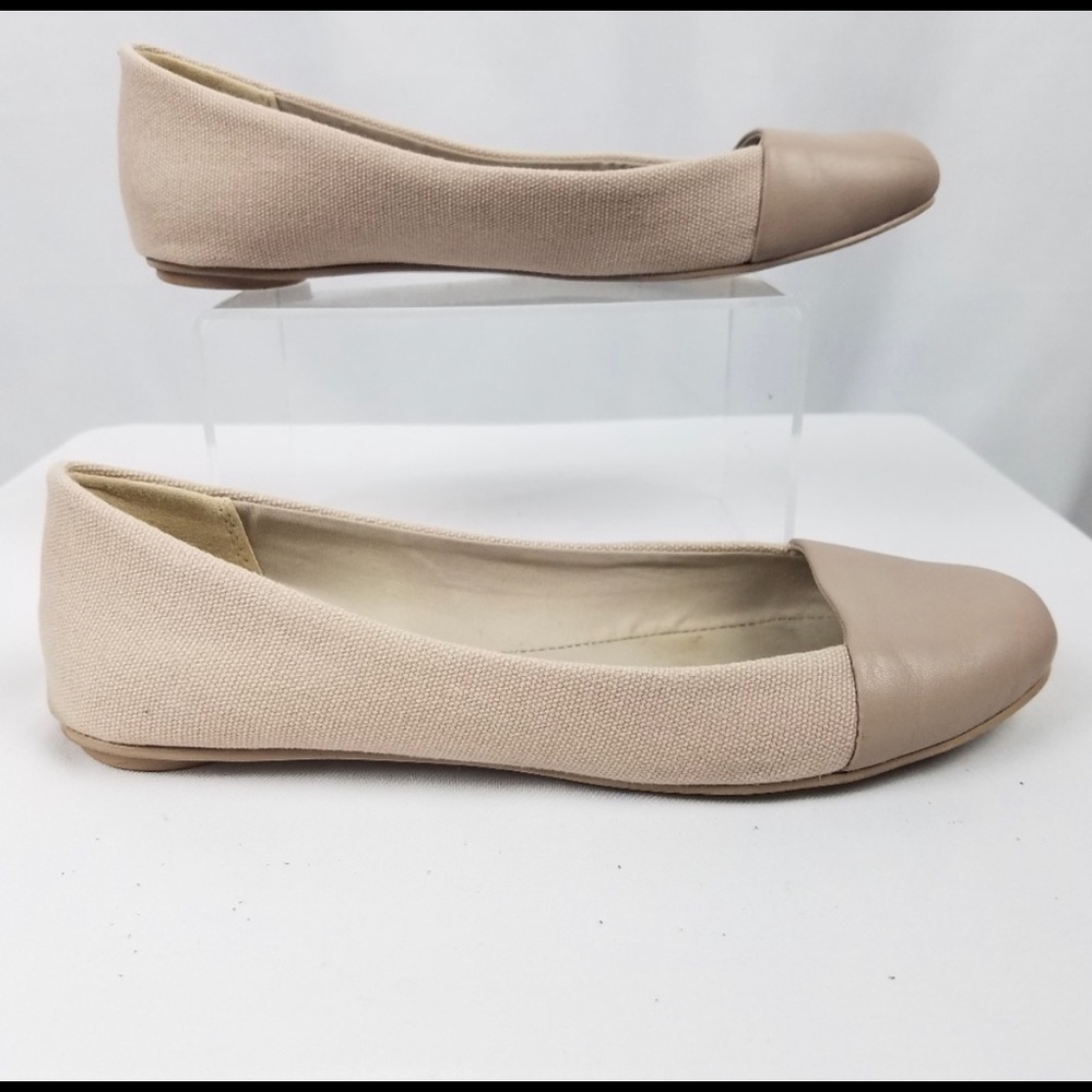 Kate Spade Saturday shoes tan flats size 6. Wear on soles as in pic.